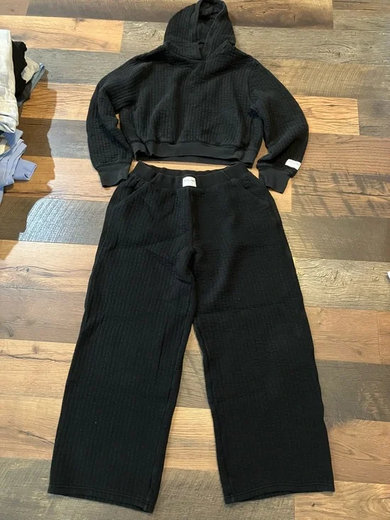 aerie offline coffee run set - Picture 1 of 1